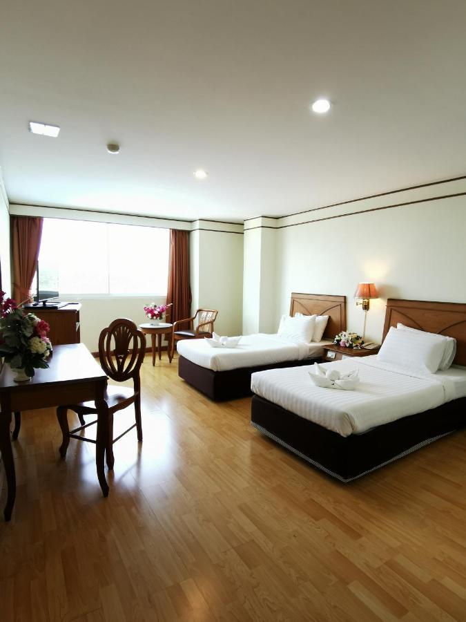 Hotel Morakot Twin Chumphon Exterior foto