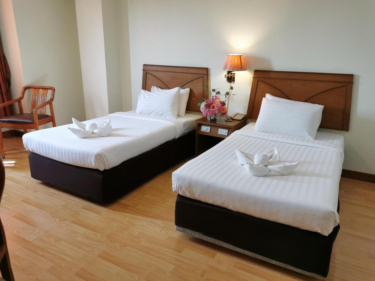 Hotel Morakot Twin Chumphon Exterior foto