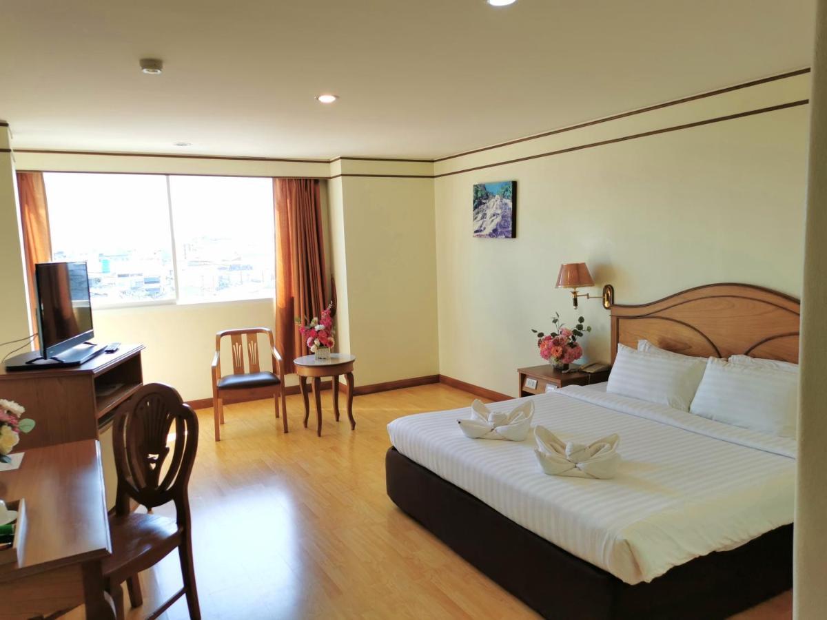 Hotel Morakot Twin Chumphon Exterior foto