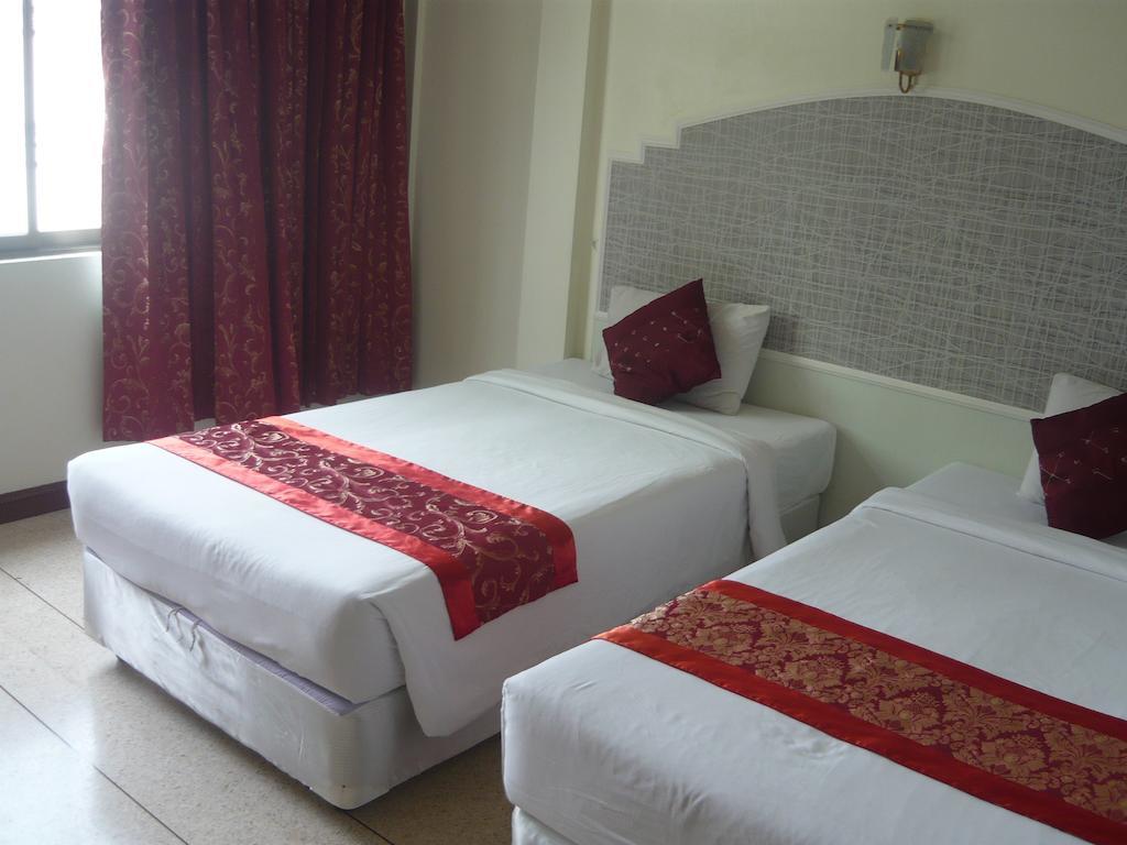Hotel Morakot Twin Chumphon Zimmer foto