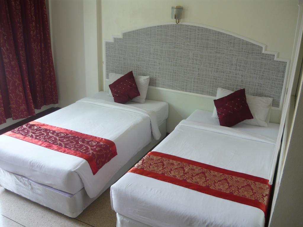 Hotel Morakot Twin Chumphon Zimmer foto